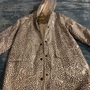 Lined leopard print girls raincoat size 7/8